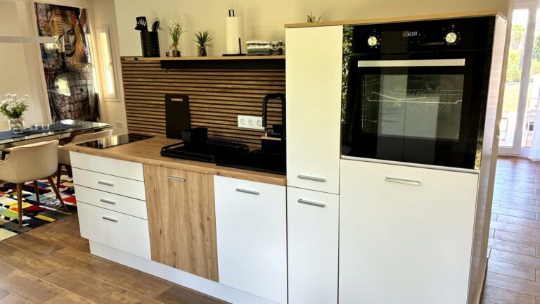 Kitchen in the Bluehorizon Alcaidesa holiday apartment